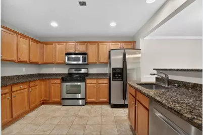 9 Marina Dr, Bayonne, NJ 07002 - Photo 7
