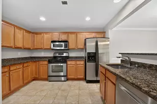 9 Marina Dr, Bayonne, NJ 07002 - Photo 7