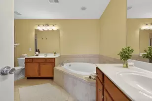 9 Marina Dr, Bayonne, NJ 07002 - Photo 13