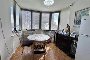 100 Carlyle Dr, Cliffside Park, NJ 07010 - Photo 21