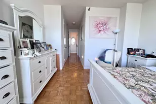 100 Carlyle Dr, Cliffside Park, NJ 07010 - Photo 17