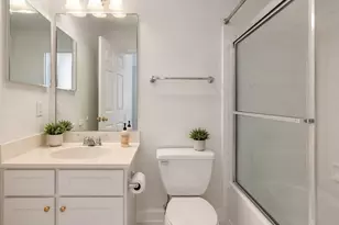 239 Brower Ct, West New York, NJ 07093 - Photo 9