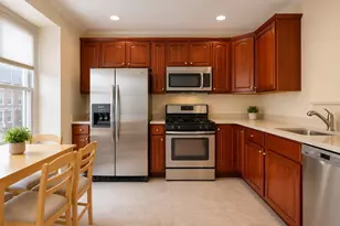 239 Brower Ct, West New York, NJ 07093 - Photo 3