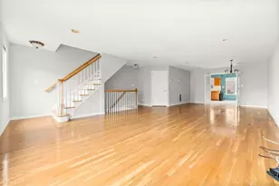 2 Hops Commons Ct, Secaucus, NJ 07094 - Photo 7