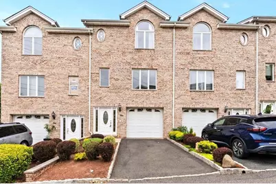 2 Hops Commons Ct, Secaucus, NJ 07094 - Photo 1