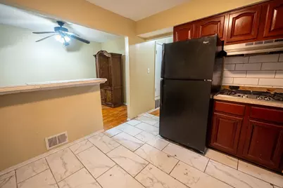 6 Bayside Park Dr, Jersey City, NJ 07305 - Photo 9