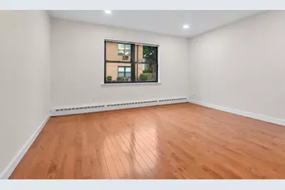 29 North End Dr, Secaucus, NJ 07094 - Photo 13