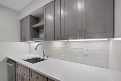 29 North End Dr, Secaucus, NJ 07094 - Photo 11