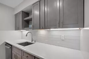 29 N End Dr, Secaucus, NJ 07094 - Photo 11