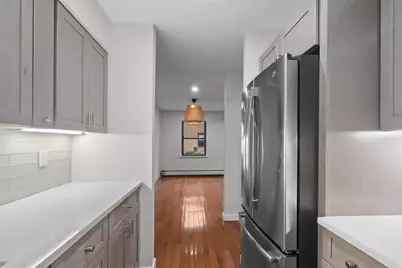 29 North End Dr, Secaucus, NJ 07094 - Photo 9