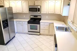 393 Washington Ave, Cliffside Park, NJ 07010 - Photo 9