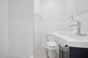 240 5 South St, Jersey City, NJ 07307 - Photo 11