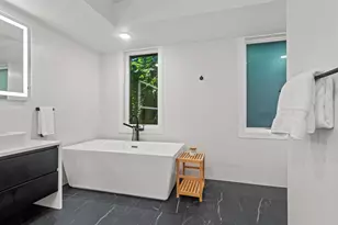 367 Park Ave, Weehawken, NJ 07086 - Photo 23