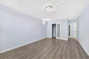 10 Huron Ave, Jersey City, NJ 07306 - Photo 17