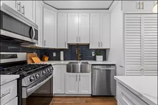 41 Beacon Ave, Jersey City, NJ 07306 - Photo 9