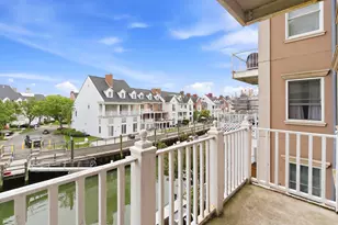 204 Shearwater Ct W, Jersey City, NJ 07305 - Photo 1
