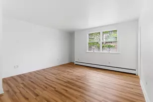 204 Shearwater Ct W, Jersey City, NJ 07305 - Photo 9