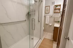 165 Randolph Ave, Jersey City, NJ 07305 - Photo 9
