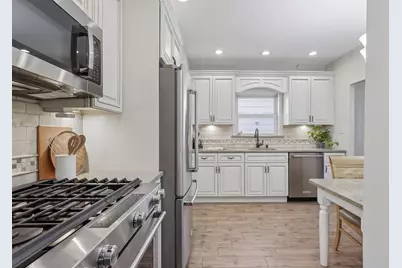 126 Nelson Ave, Jersey City, NJ 07307 - Photo 9