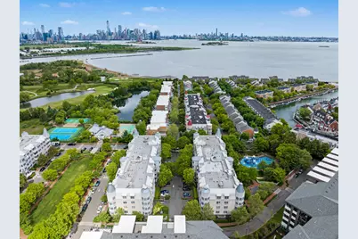 4 Constellation Pl #104, Jersey City, NJ 07305 - Photo 31
