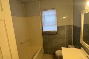 36 Pinecrest Rd, Jersey City, NJ 07305 - Photo 3