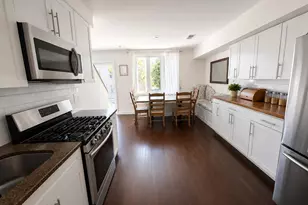 19 Beach St, Jersey City, NJ 07307 - Photo 3