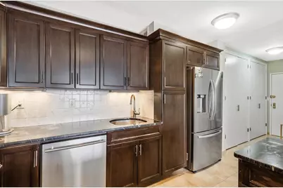 380 Mountain Rd #1015, Union City, NJ 07087 - Photo 17
