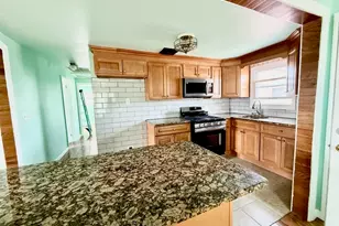 15 Suburbia Dr, Jersey City, NJ 07305 - Photo 5