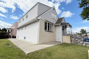 15 Suburbia Dr, Jersey City, NJ 07305 - Photo 3