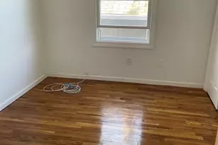 696A Ave E, Bayonne, NJ 07002 - Photo 13