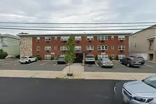 214 Avenue A, Bayonne, NJ 07002 - Photo 1