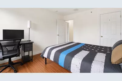 7 Atlas Ct, Jersey City, NJ 07305 - Photo 15