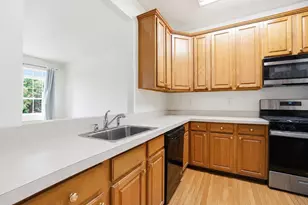 7 Atlas Ct, Jersey City, NJ 07305 - Photo 7