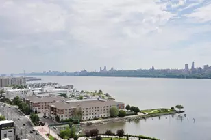 7004 Blvd E, Guttenberg, NJ 07093 - Photo 37