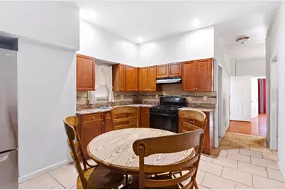 161 Seaview Ave, Jersey City, NJ 07305 - Photo 5