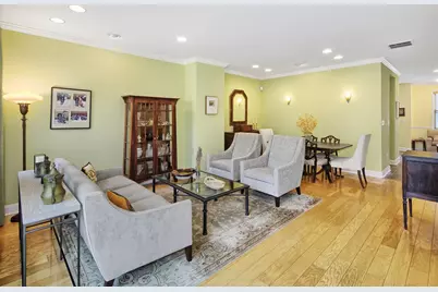 377 Kingston Ct, West New York, NJ 07093 - Photo 3