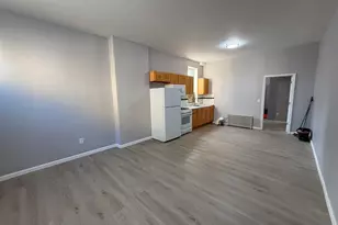 423 Baldwin Ave, Jersey City, NJ 07306 - Photo 9