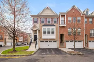 25 Creekside Ct, Secaucus, NJ 07094 - Photo 1