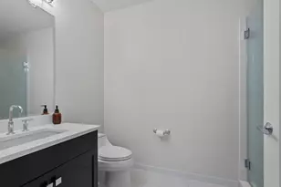 250 Henley Pl, Weehawken, NJ 07086 - Photo 17