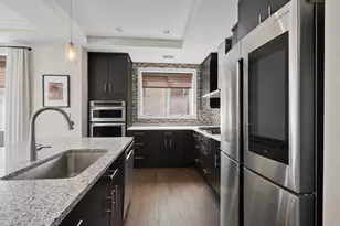 250 Henley Pl, Weehawken, NJ 07086 - Photo 13