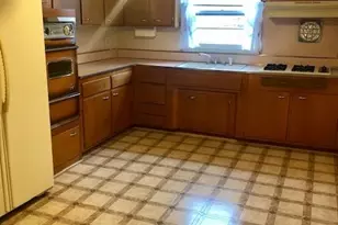 9114 Smith Ave, North Bergen, NJ 07047 - Photo 11