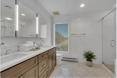 31 Cambridge Way, Weehawken, NJ 07086 - Photo 11