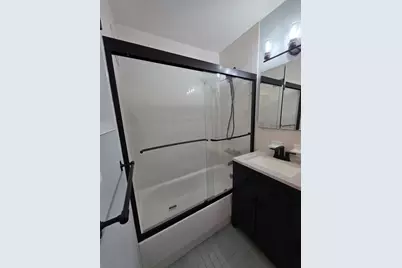 135 Montgomery St #3, Jersey City, NJ 07302 - Photo 5