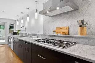 565 Jersey Ave, Jersey City, NJ 07302 - Photo 5