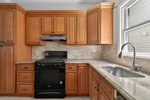 149 37th St, Union City, NJ 07087 - Photo 5