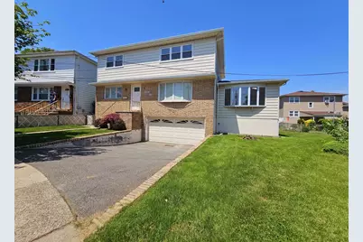 22 Kennedy Ct #2, Lyndhurst Township, NJ 07071 - Photo 1