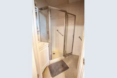 18 Howard Pl #1, Jersey City, NJ 07306 - Photo 7