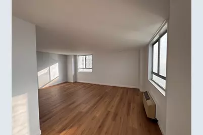 100 Manhattan Ave #413, Union City, NJ 07087 - Photo 3