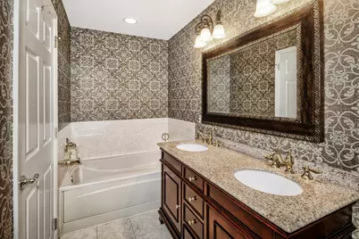 234 Price Ct, West New York, NJ 07093 - Photo 9