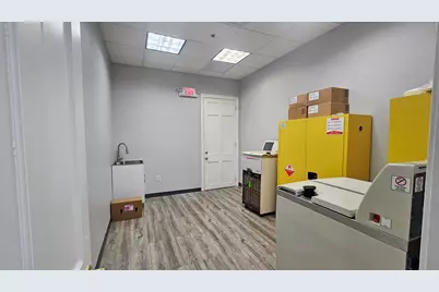 5600 Kennedy Blvd #101 and 020, West New York, NJ 07093 - Photo 15